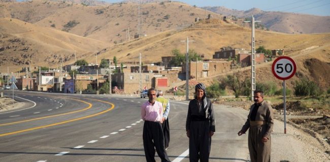 عمل به مصوبه رهبری با ایجاد جاده جدید سنندج مریوان پس از 12 سال/ نفرت ها از جاده ای پُر پیچ و خم پایان یافت عمل به مصوبه رهبری با ایجاد جاده جدید سنندج مریوان پس از ۱۲ سال/ نفرت ها از جاده ای پُر پیچ و خم پایان یافت