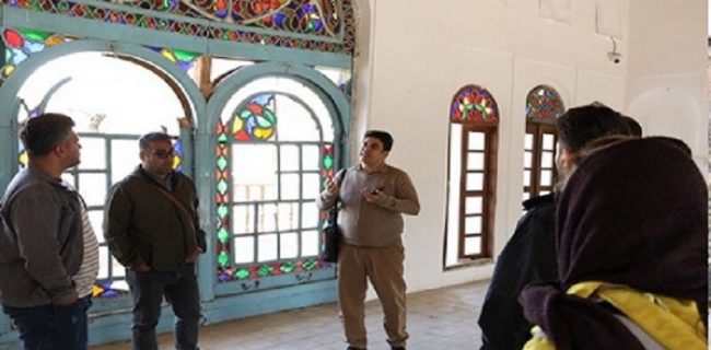 گردشگران کردستانی از بناهای تاریخی سنندج بازدید کردند