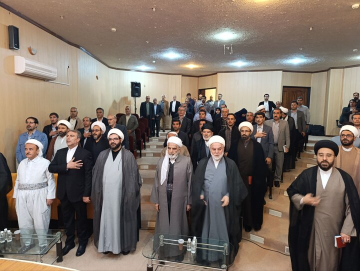علمای کردستان، هدایتگران جامعه به سوی اخلاق علمای کردستان، هدایتگران جامعه به سوی اخلاق