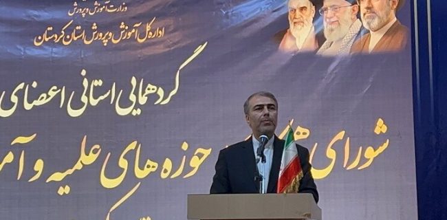 ائمه جماعت محور برنامه‌های تربیتی در کردستان