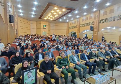 تجلیل از افتخارآفرینان ورزش کردستان در عرصههای جهانی و آسیایی