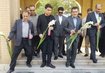 ادای احترام معاون رئیس‌جمهور به شهدای کردستان